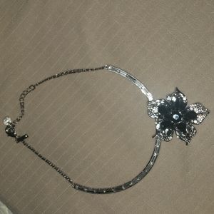 Flower necklace